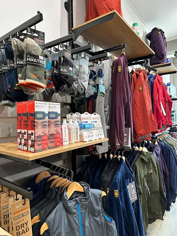 Ringwood Store Internal Hangers and Shelves Ringwood Store Internal Hangers and Shelves